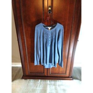 Sundance Women's Size XL 100% Linen Pintuck 1/4 Button Washed Blue